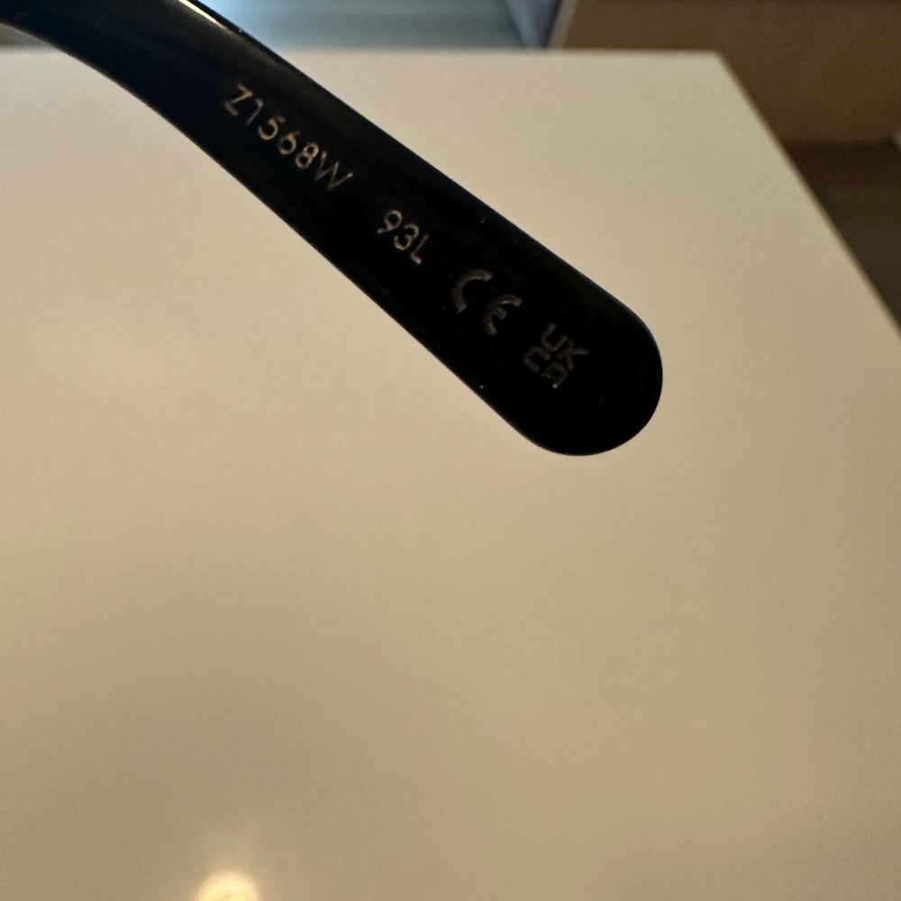 Louis Vuitton Black Sunglasses - Picture 13 of 14